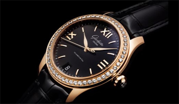 格拉苏蒂表链怎么拆卸