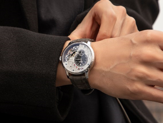 格拉苏蒂手表表带太松原因是什么 格拉苏蒂手表表带太松原因是什么