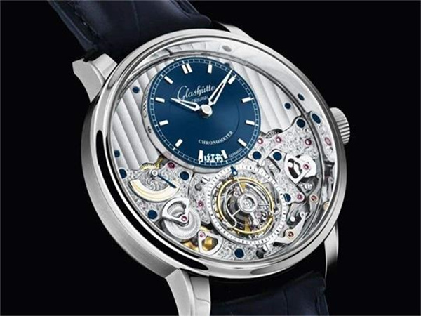 格拉苏蒂腕表进灰了应该咋解决