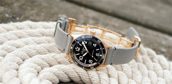 格拉苏蒂腕表走时不准处理方法详解